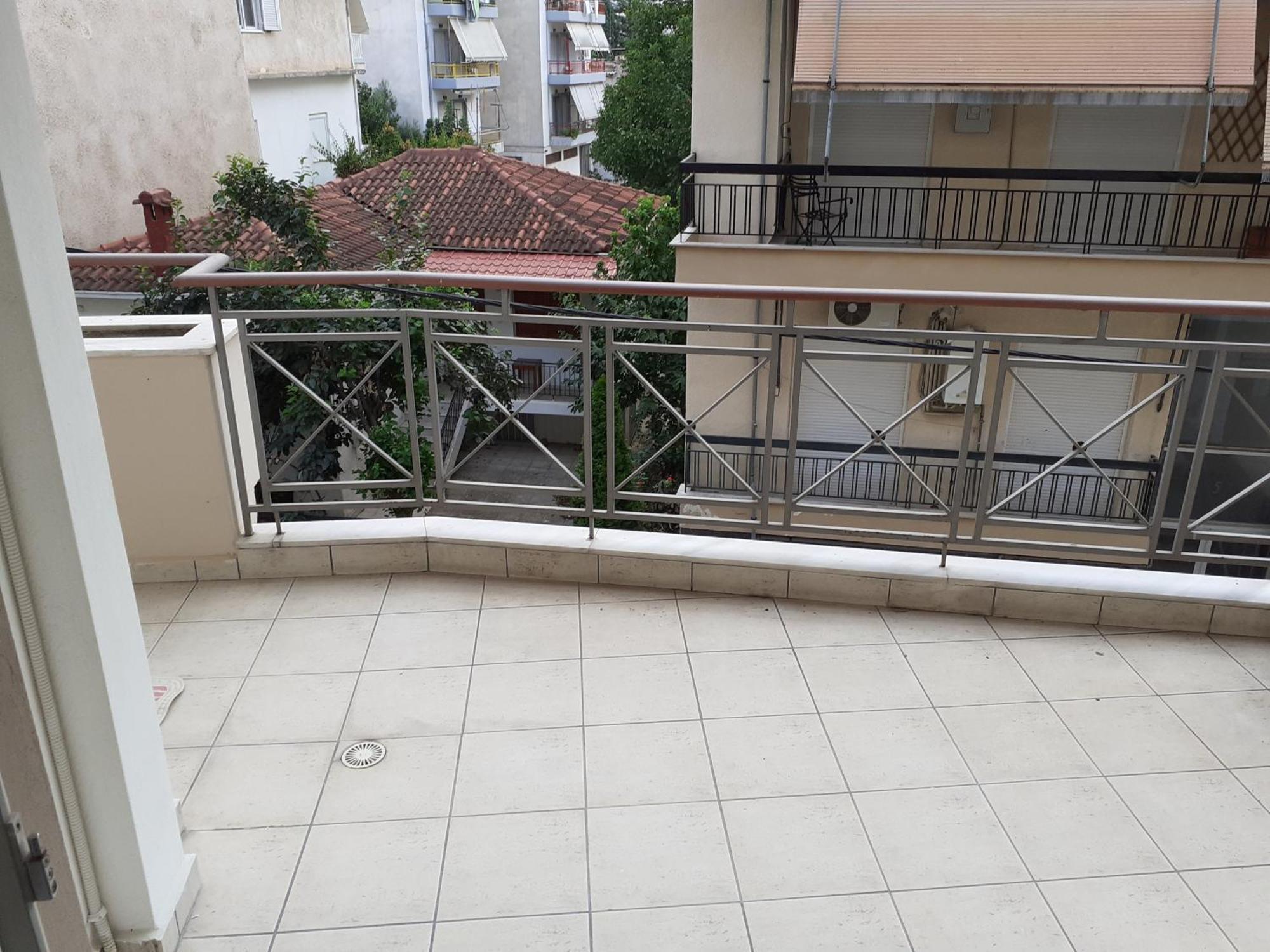 Απέριττον 2 Apartment Trikala  Exterior photo